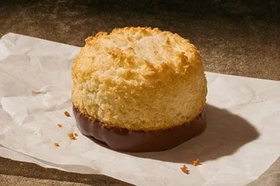 Panera Bread Coconut Macaroon with Price & Nutrition Fats 2026 1 Coconut Macaroon